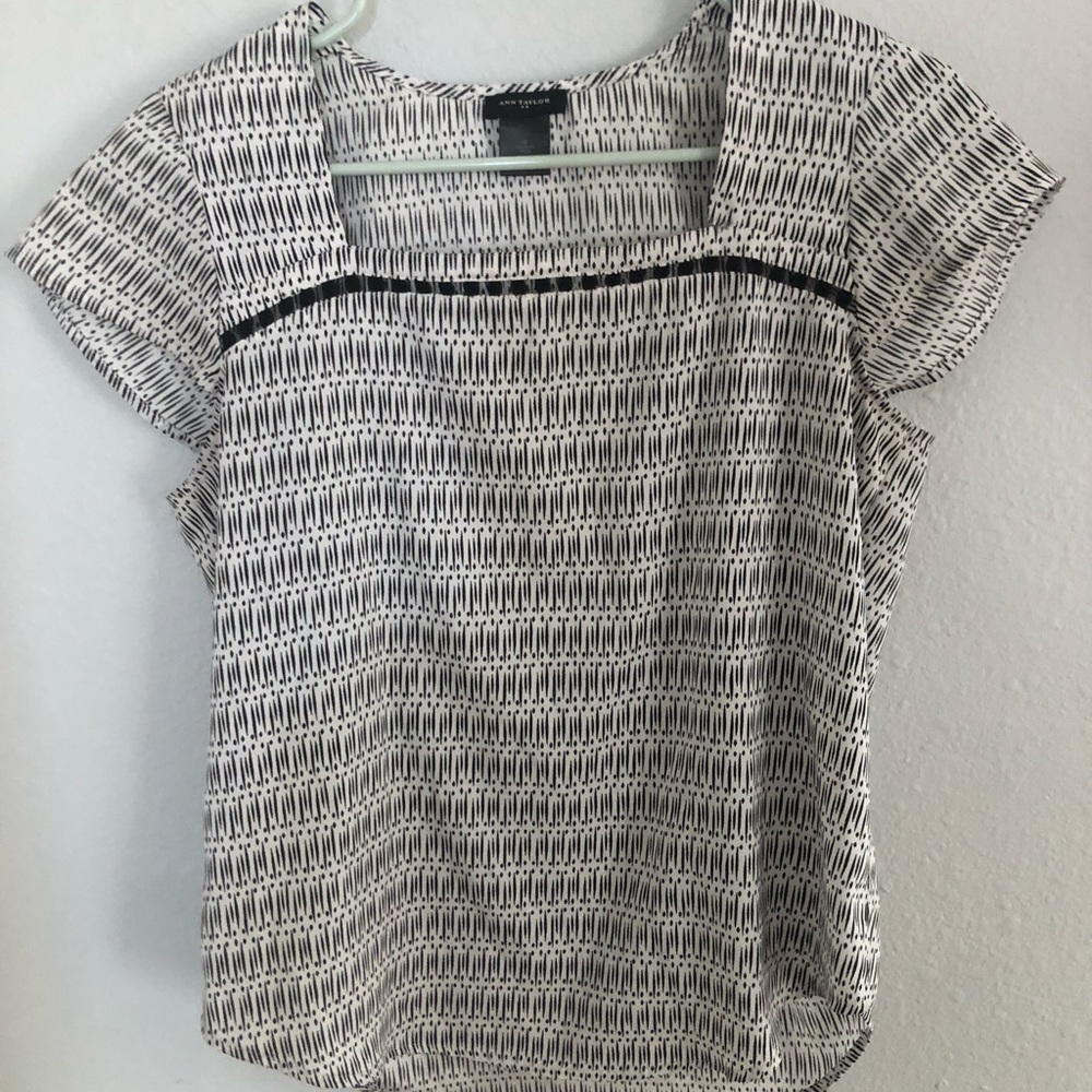 Blouse - Picture 2 of 3